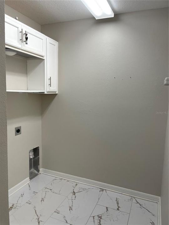 Activo con contrato: $418,900 (3 camas, 2 baños, 1640 Pies cuadrados)