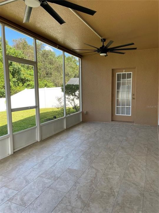 Activo con contrato: $418,900 (3 camas, 2 baños, 1640 Pies cuadrados)