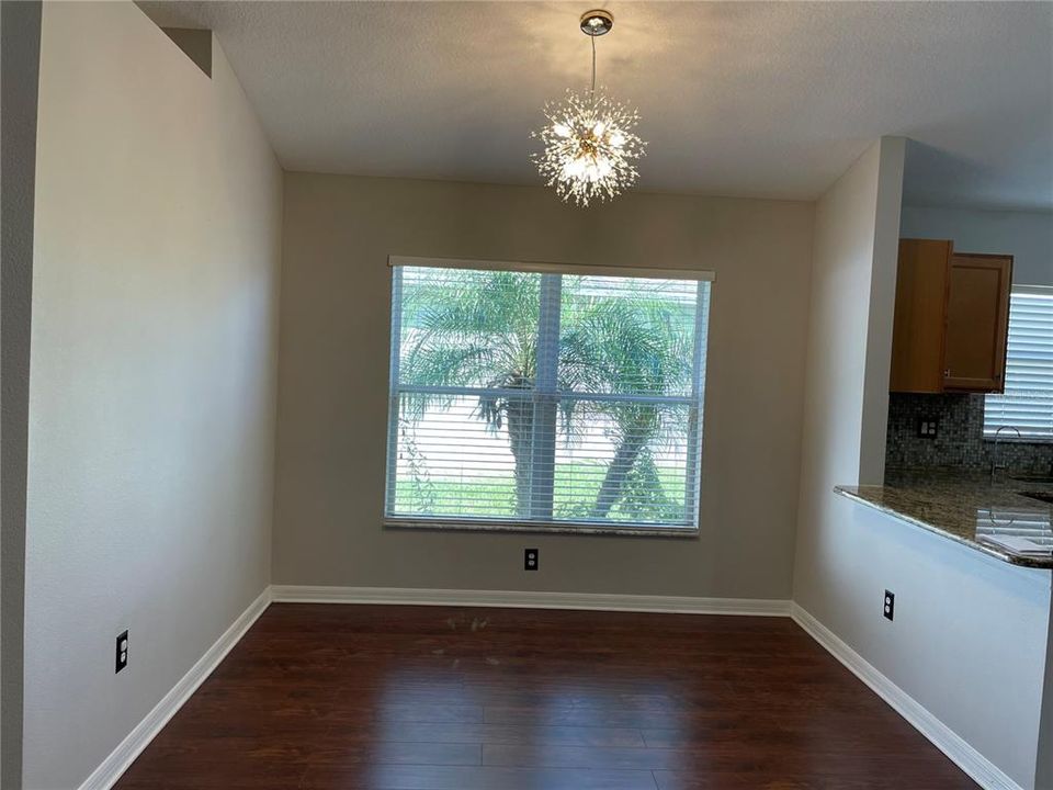 Activo con contrato: $418,900 (3 camas, 2 baños, 1640 Pies cuadrados)