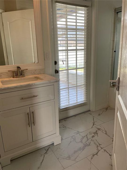 Activo con contrato: $418,900 (3 camas, 2 baños, 1640 Pies cuadrados)