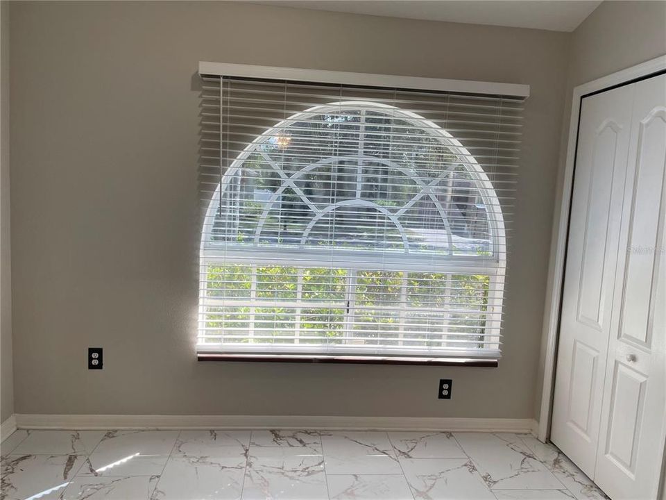 Activo con contrato: $418,900 (3 camas, 2 baños, 1640 Pies cuadrados)