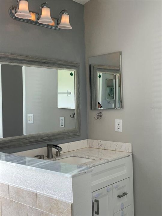 Activo con contrato: $418,900 (3 camas, 2 baños, 1640 Pies cuadrados)