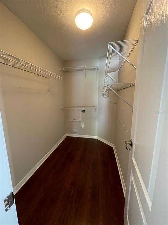 Activo con contrato: $418,900 (3 camas, 2 baños, 1640 Pies cuadrados)