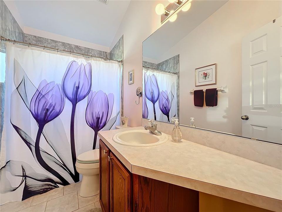 Active With Contract: $225,000 (3 beds, 2 baths, 1005 Square Feet)