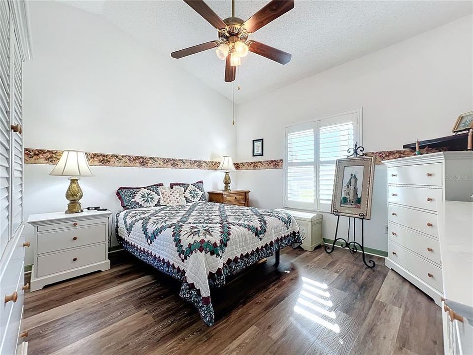 Active With Contract: $225,000 (3 beds, 2 baths, 1005 Square Feet)