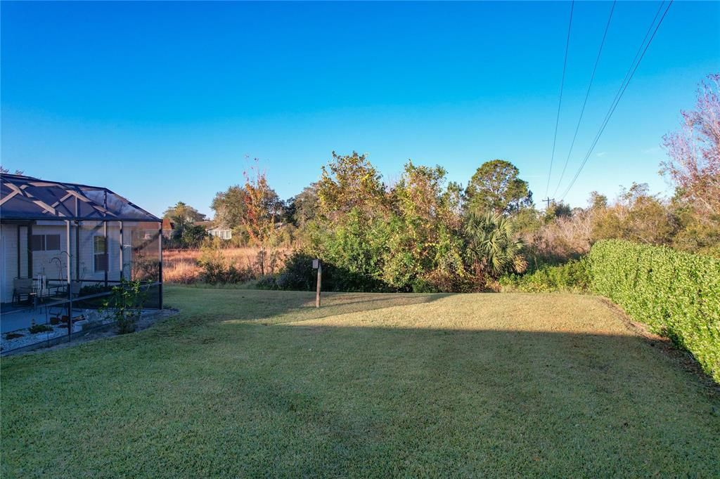 Active With Contract: $225,000 (3 beds, 2 baths, 1005 Square Feet)