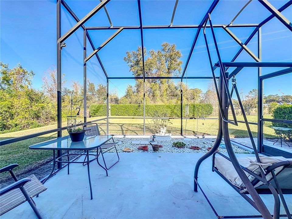 Active With Contract: $225,000 (3 beds, 2 baths, 1005 Square Feet)