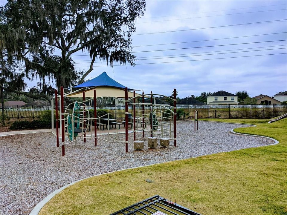 Active With Contract: $3,200 (4 beds, 3 baths, 2638 Square Feet)