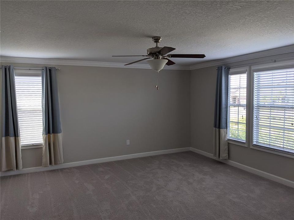 Active With Contract: $3,200 (4 beds, 3 baths, 2638 Square Feet)