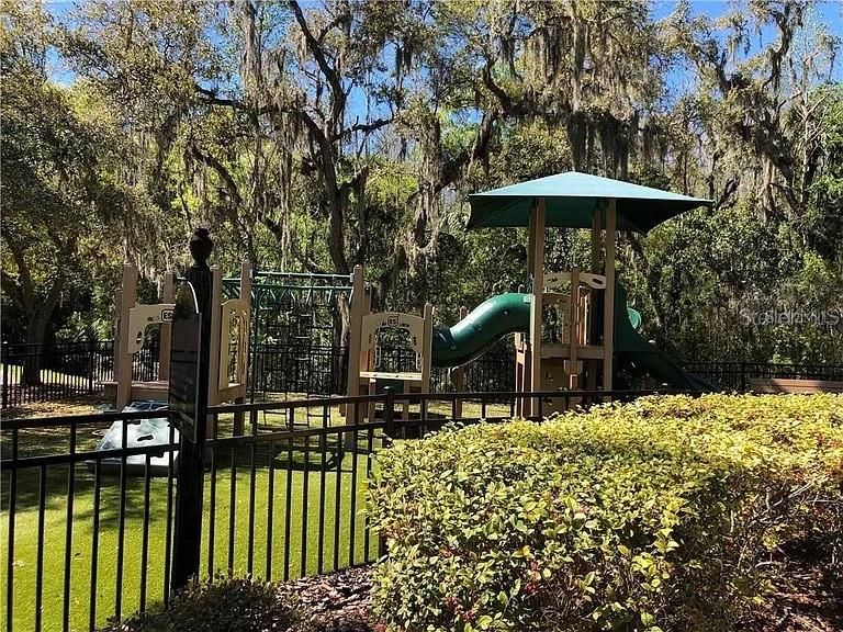 待售: $238,500 (3 贝兹, 2 浴室, 1269 平方英尺)