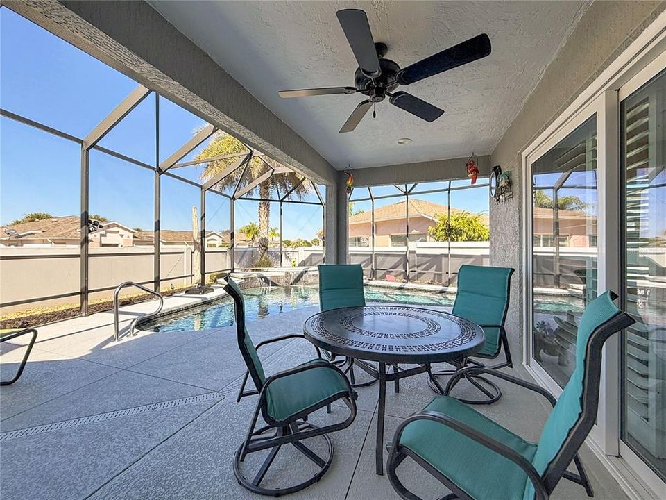 Active With Contract: $608,000 (3 beds, 2 baths, 1602 Square Feet)