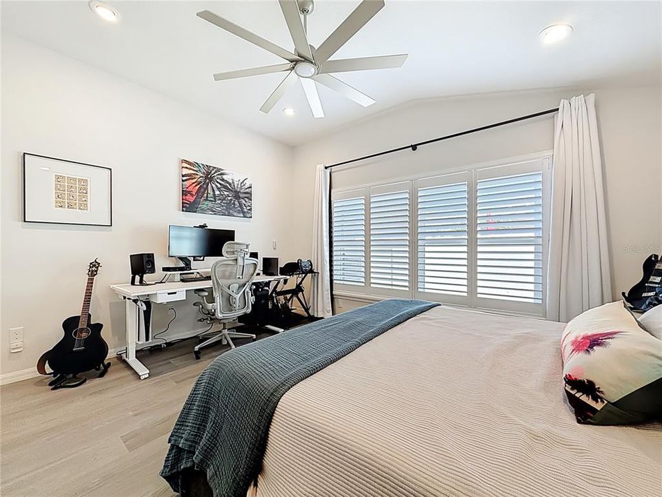 Active With Contract: $608,000 (3 beds, 2 baths, 1602 Square Feet)