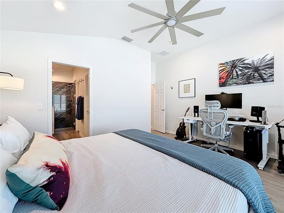 Active With Contract: $608,000 (3 beds, 2 baths, 1602 Square Feet)