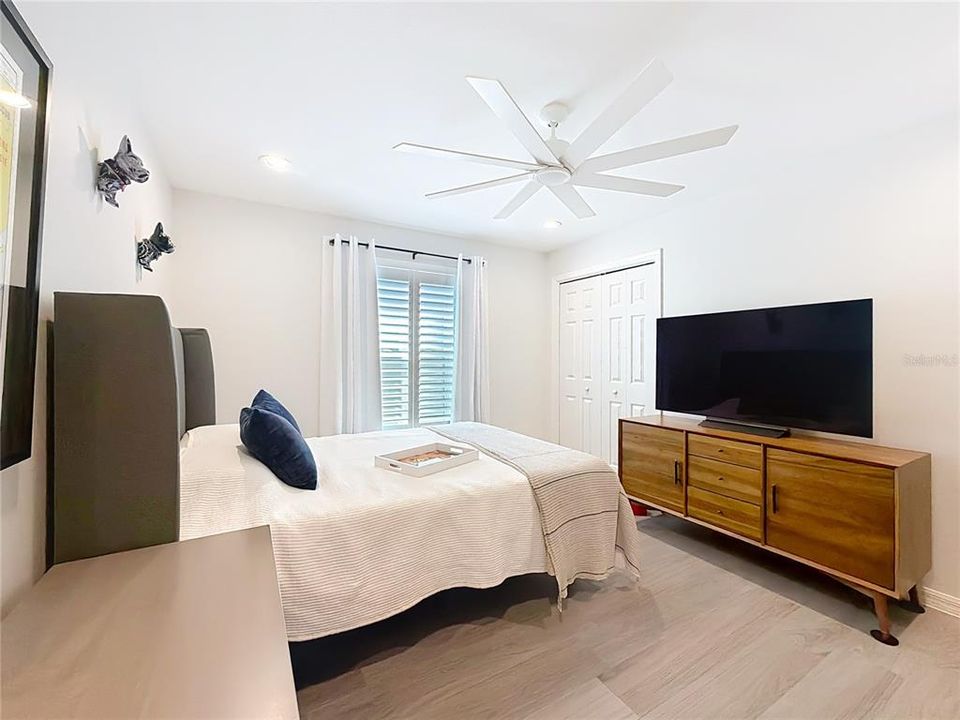 Active With Contract: $608,000 (3 beds, 2 baths, 1602 Square Feet)