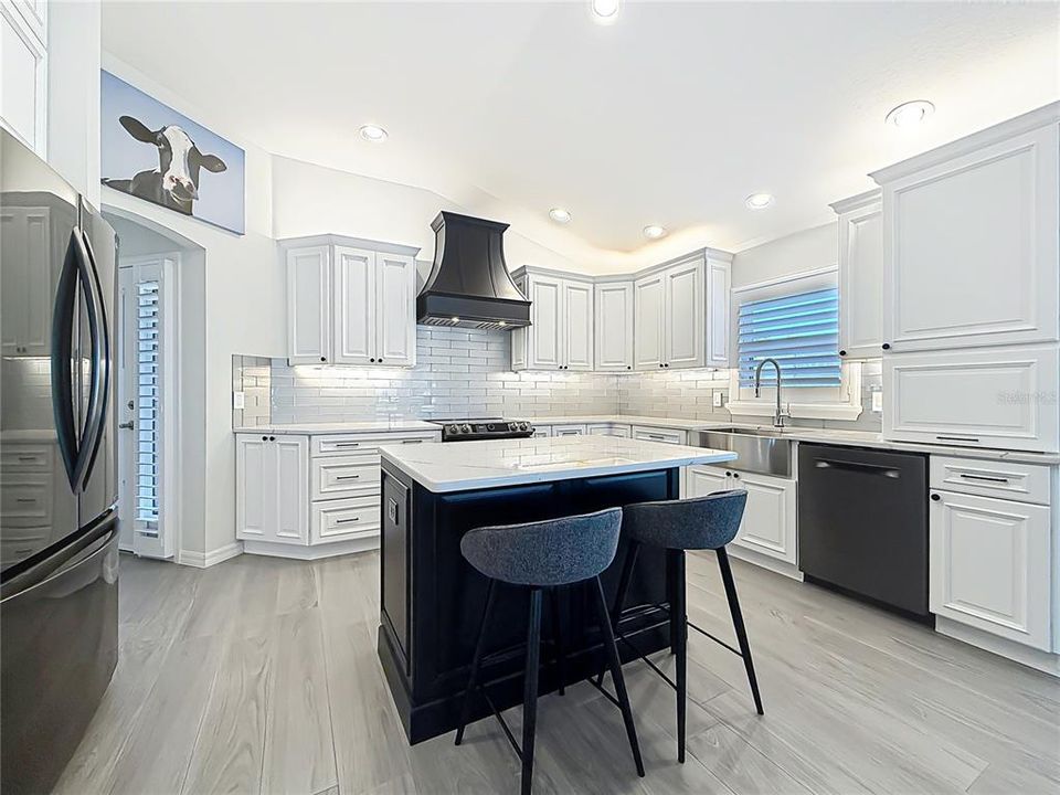 Active With Contract: $608,000 (3 beds, 2 baths, 1602 Square Feet)