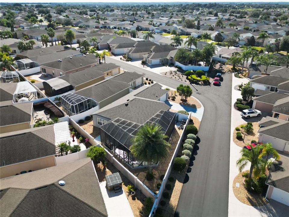 Active With Contract: $608,000 (3 beds, 2 baths, 1602 Square Feet)