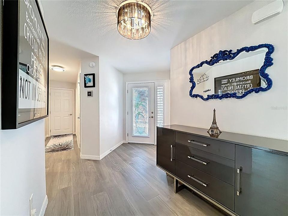 Active With Contract: $608,000 (3 beds, 2 baths, 1602 Square Feet)