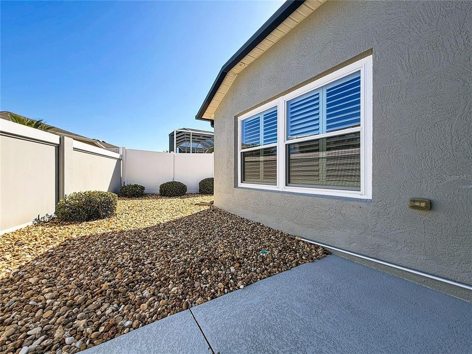 Active With Contract: $608,000 (3 beds, 2 baths, 1602 Square Feet)