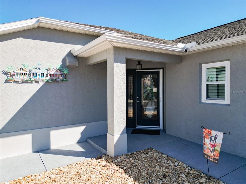 Active With Contract: $608,000 (3 beds, 2 baths, 1602 Square Feet)