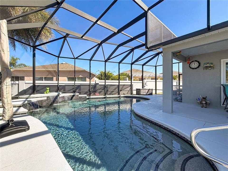 Active With Contract: $608,000 (3 beds, 2 baths, 1602 Square Feet)