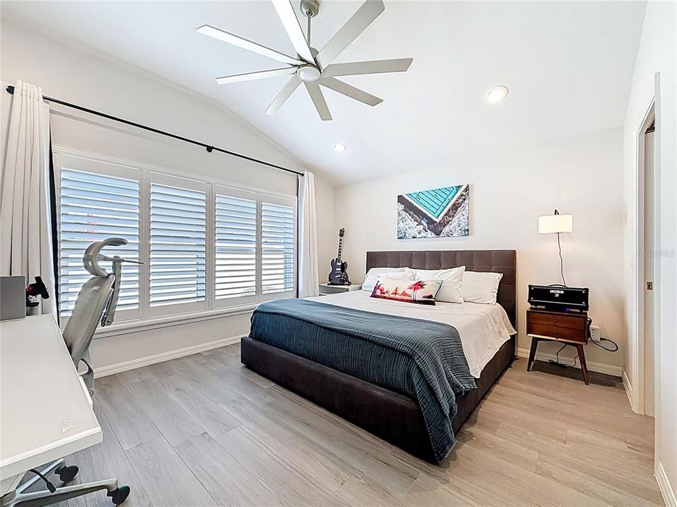 Active With Contract: $608,000 (3 beds, 2 baths, 1602 Square Feet)