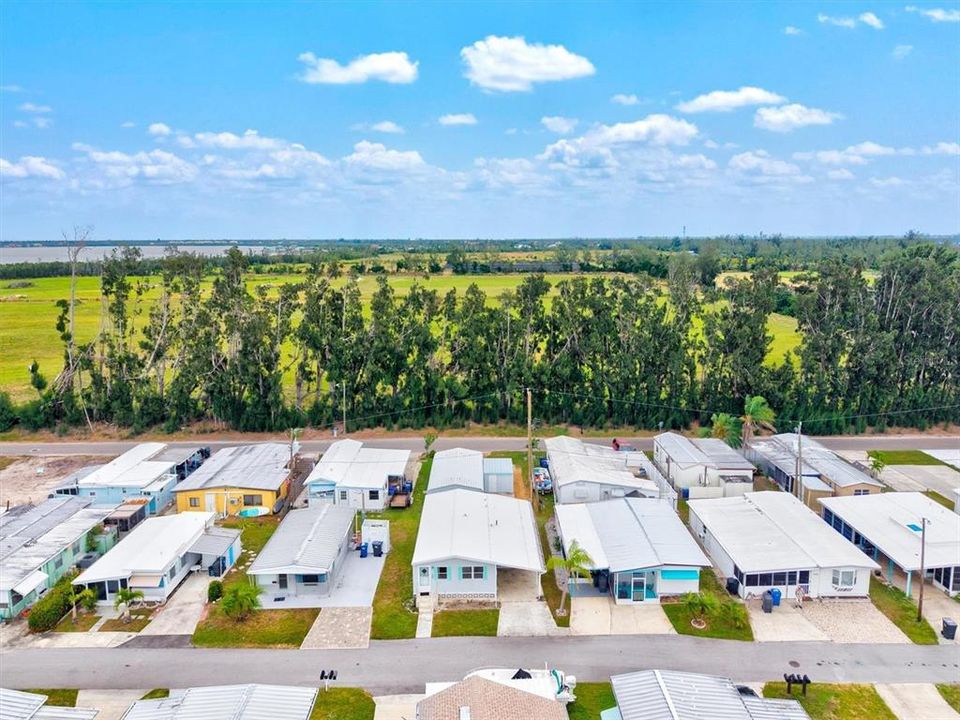 На продажу: $195,000 (2 спален, 2 ванн, 800 Квадратных фут)