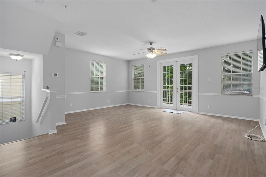 For Sale: $454,900 (4 beds, 2 baths, 1998 Square Feet)