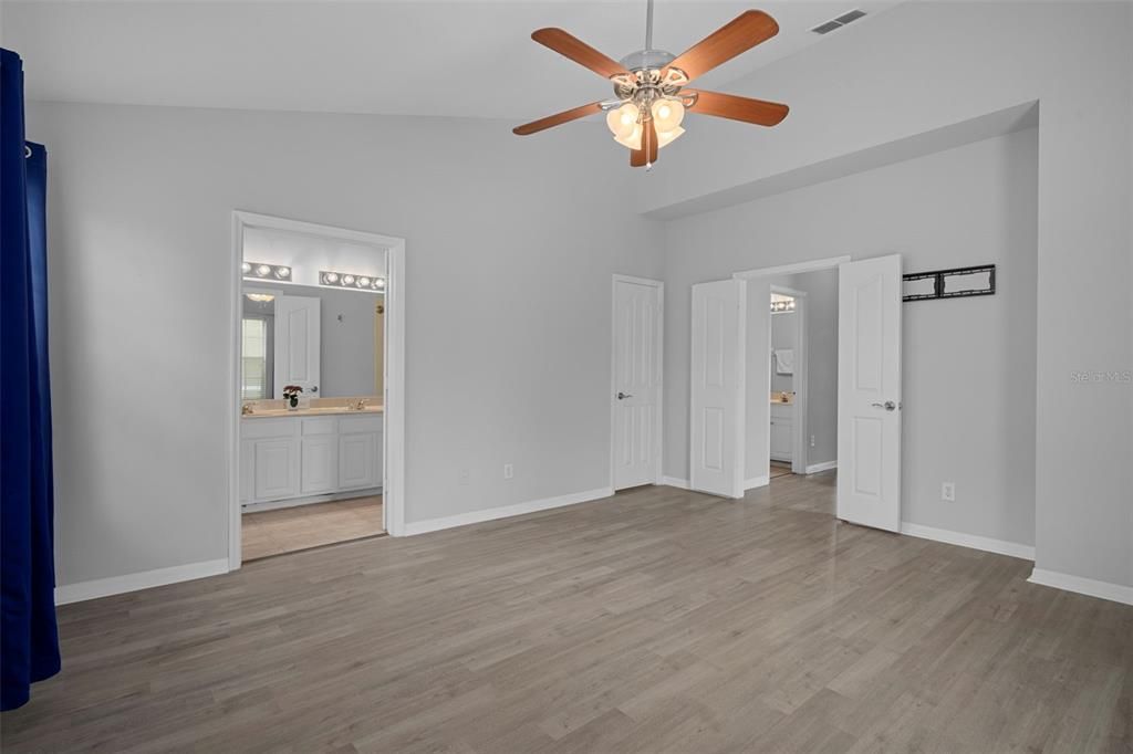 For Sale: $454,900 (4 beds, 2 baths, 1998 Square Feet)