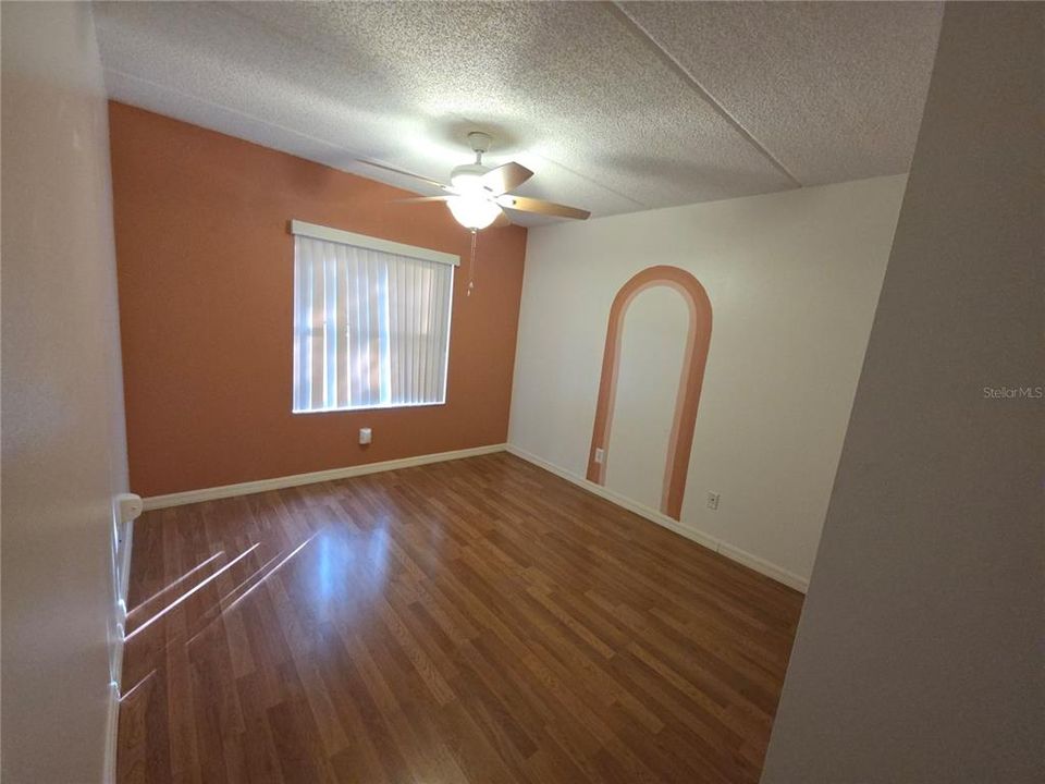 For Sale: $148,000 (2 beds, 2 baths, 864 Square Feet)