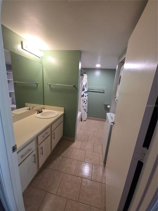 For Sale: $148,000 (2 beds, 2 baths, 864 Square Feet)