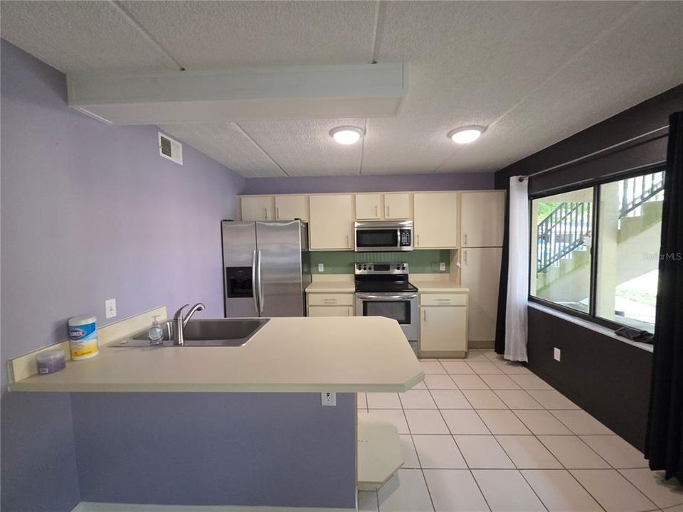 For Sale: $148,000 (2 beds, 2 baths, 864 Square Feet)