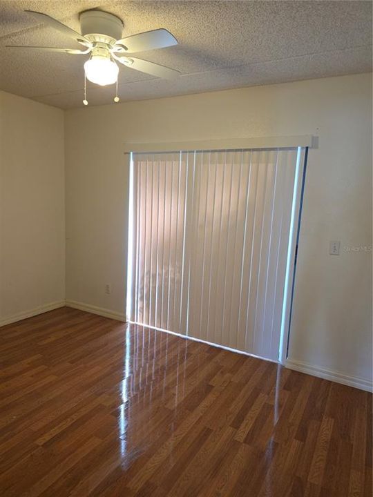 For Sale: $148,000 (2 beds, 2 baths, 864 Square Feet)