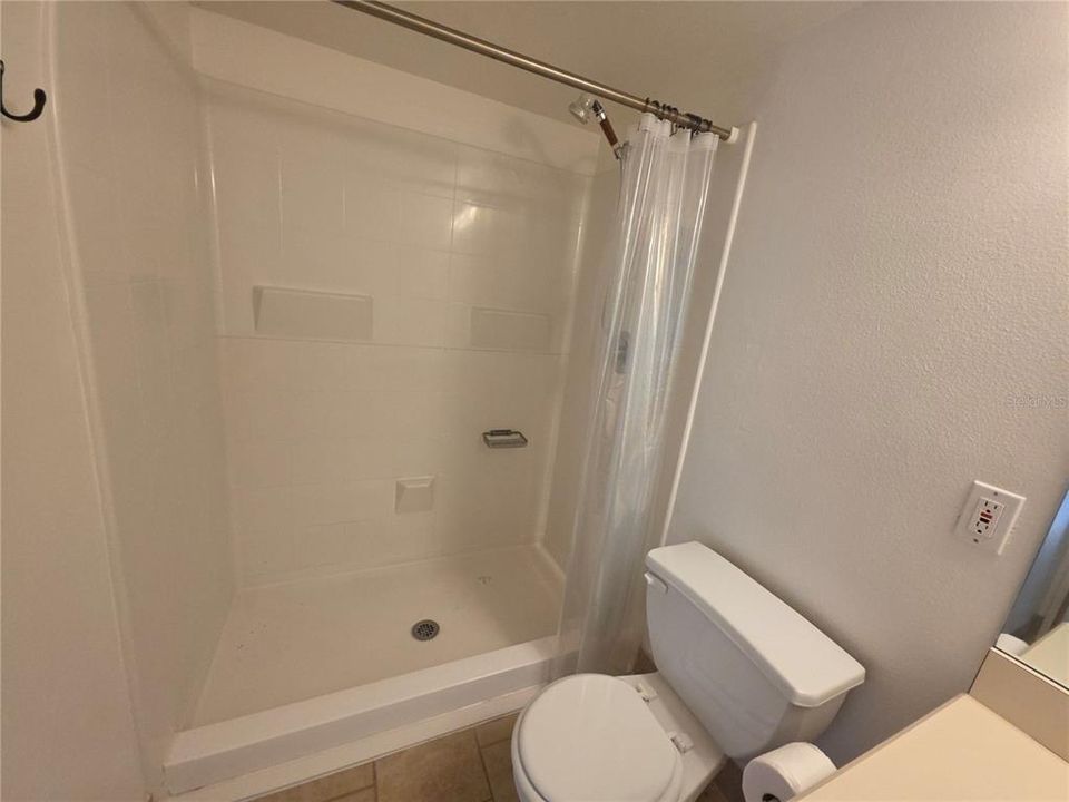 For Sale: $148,000 (2 beds, 2 baths, 864 Square Feet)