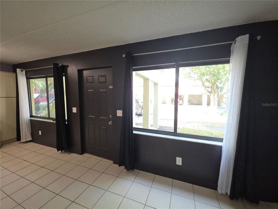 For Sale: $148,000 (2 beds, 2 baths, 864 Square Feet)