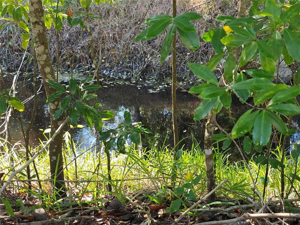 For Sale: $148,000 (2 beds, 2 baths, 864 Square Feet)