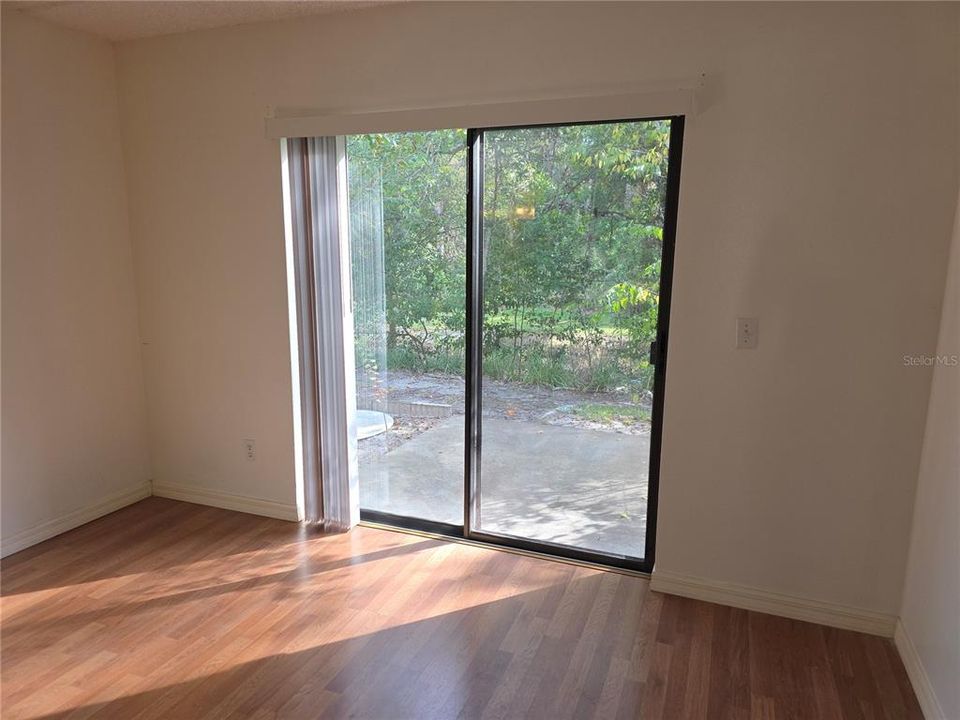 For Sale: $148,000 (2 beds, 2 baths, 864 Square Feet)