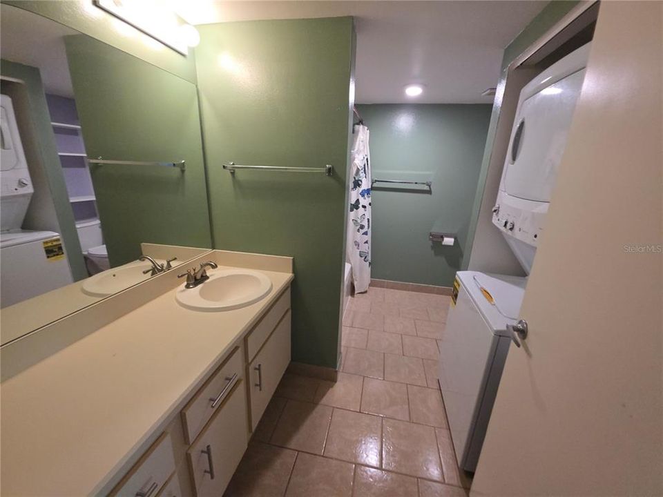 For Sale: $148,000 (2 beds, 2 baths, 864 Square Feet)