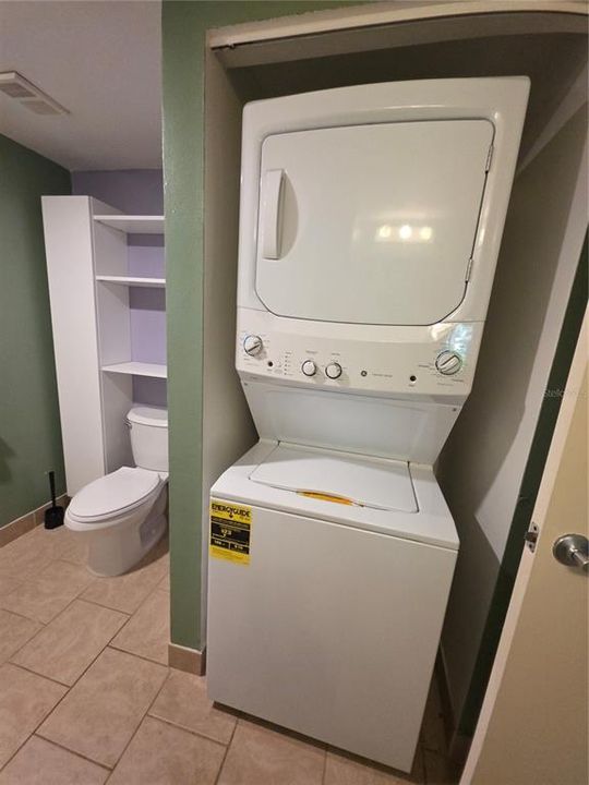 For Sale: $148,000 (2 beds, 2 baths, 864 Square Feet)