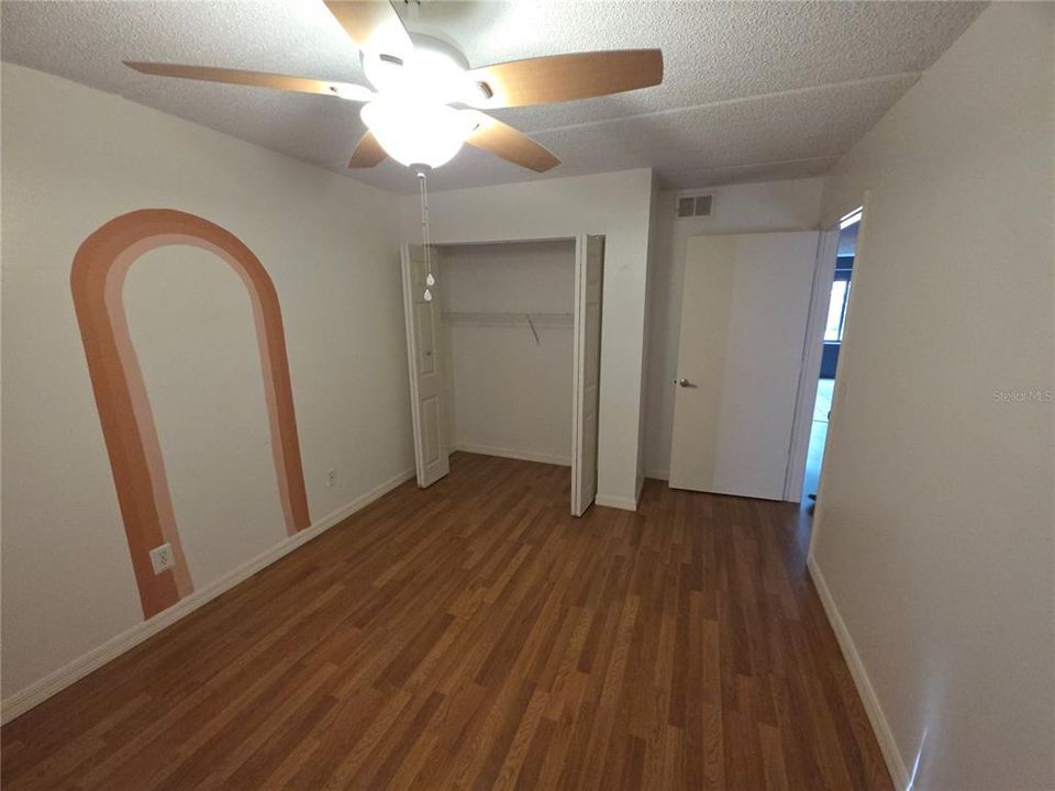 For Sale: $148,000 (2 beds, 2 baths, 864 Square Feet)
