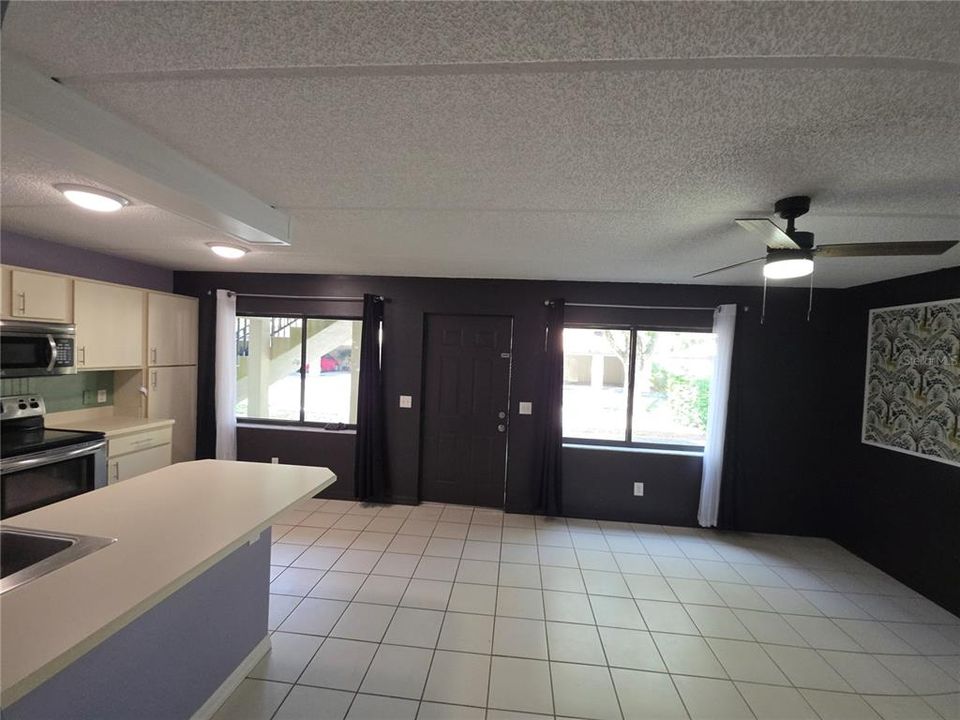 For Sale: $148,000 (2 beds, 2 baths, 864 Square Feet)