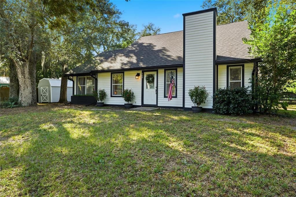 For Sale: $649,800 (2 beds, 2 baths, 1476 Square Feet)