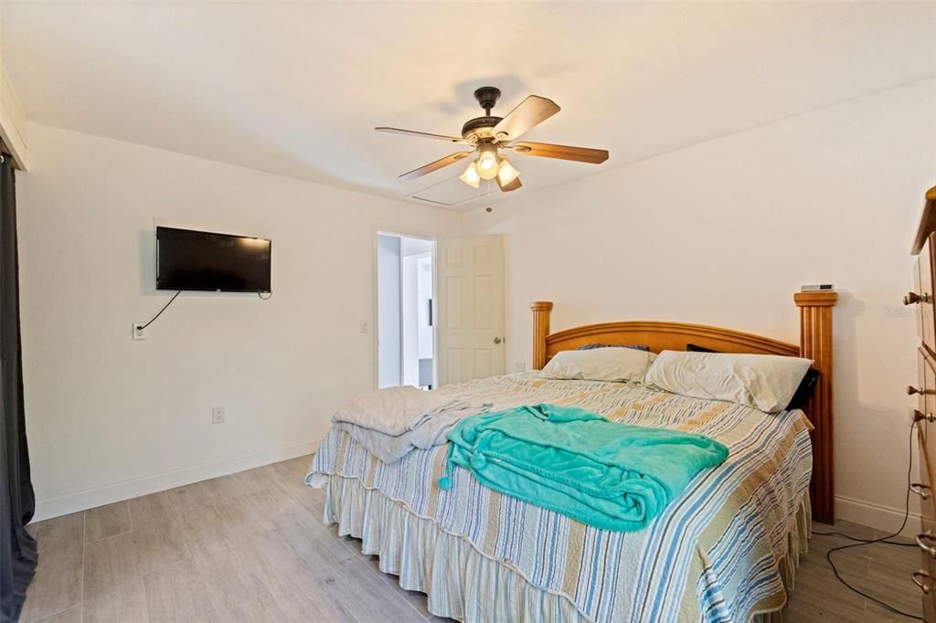 En Venta: $425,000 (3 camas, 1 baños, 1198 Pies cuadrados)