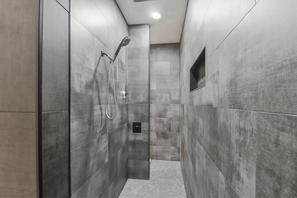 En Venta: $1,499,000 (5 camas, 3 baños, 3407 Pies cuadrados)