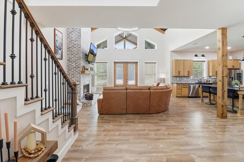 En Venta: $1,499,000 (5 camas, 3 baños, 3407 Pies cuadrados)