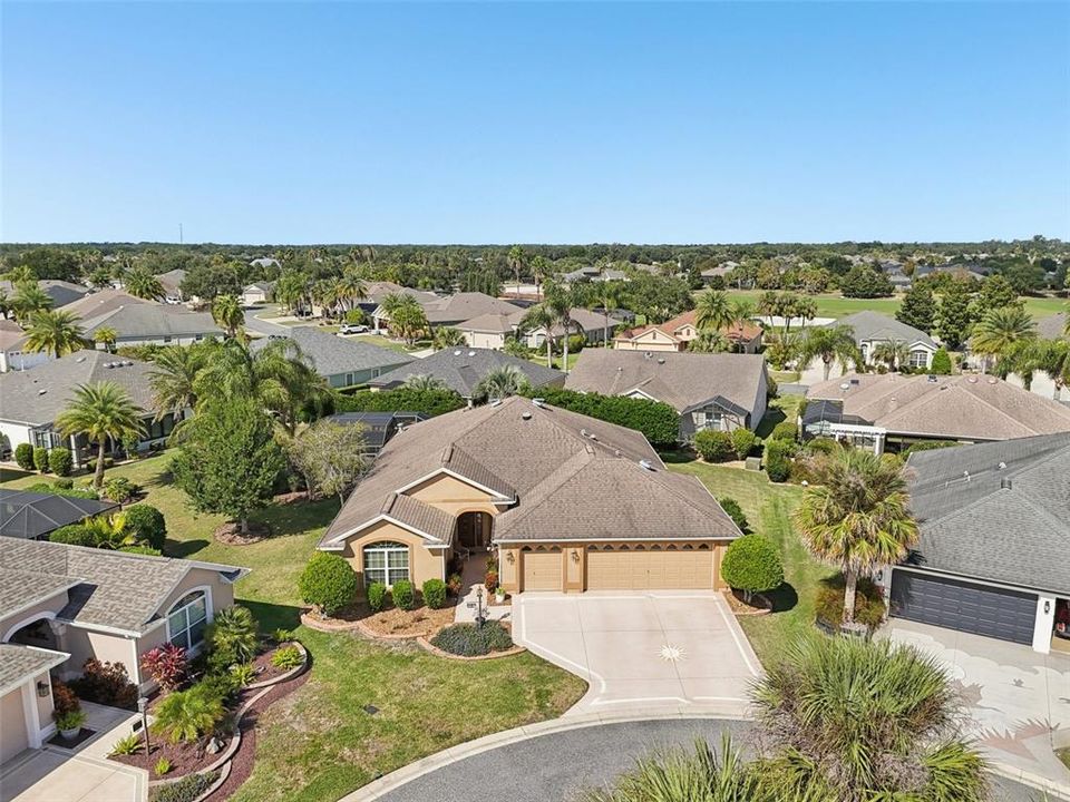 Activo con contrato: $550,000 (3 camas, 2 baños, 1999 Pies cuadrados)