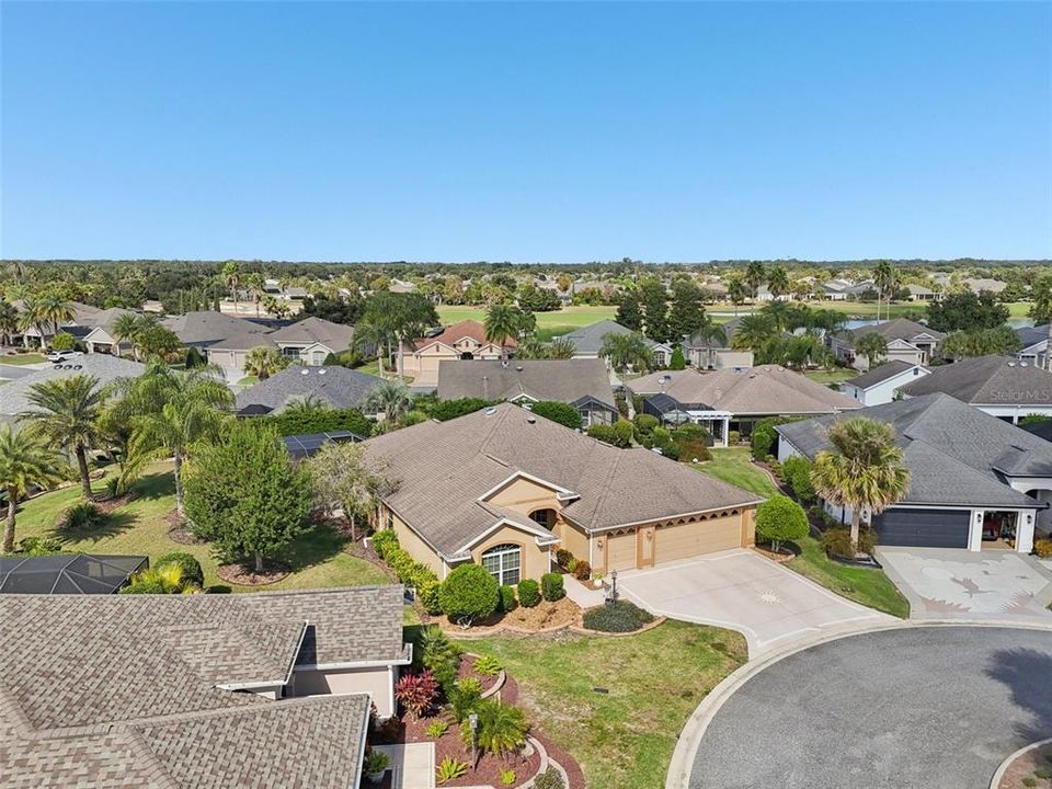 Activo con contrato: $550,000 (3 camas, 2 baños, 1999 Pies cuadrados)