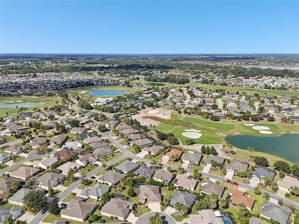 Activo con contrato: $550,000 (3 camas, 2 baños, 1999 Pies cuadrados)