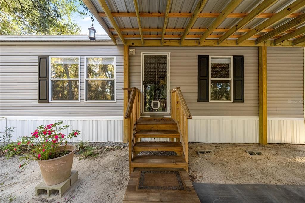 For Sale: $329,250 (3 beds, 2 baths, 1144 Square Feet)