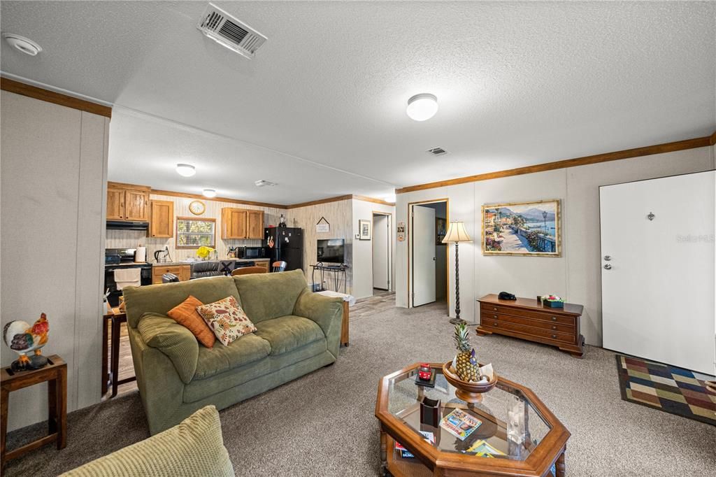 For Sale: $329,250 (3 beds, 2 baths, 1144 Square Feet)