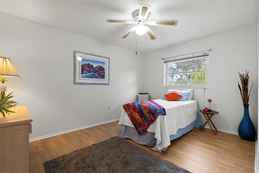 Active With Contract: $500,000 (3 beds, 2 baths, 2010 Square Feet)